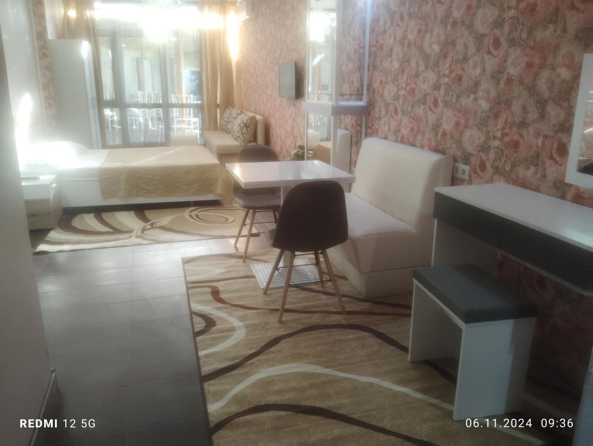 Apart Complex Diva& Bar & Restaurant 圣君士坦丁和海伦那 外观 照片