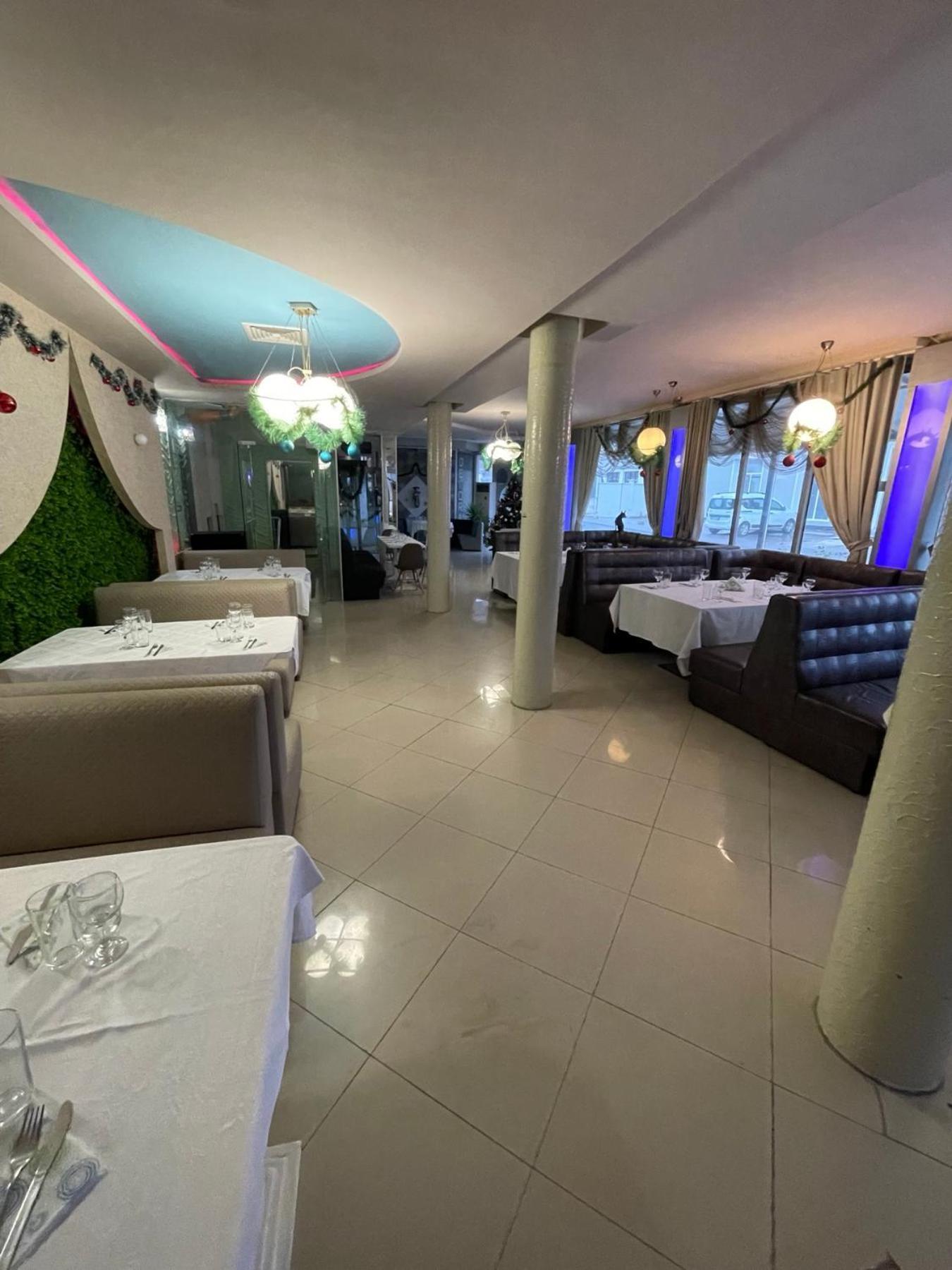 Apart Complex Diva& Bar & Restaurant 圣君士坦丁和海伦那 外观 照片